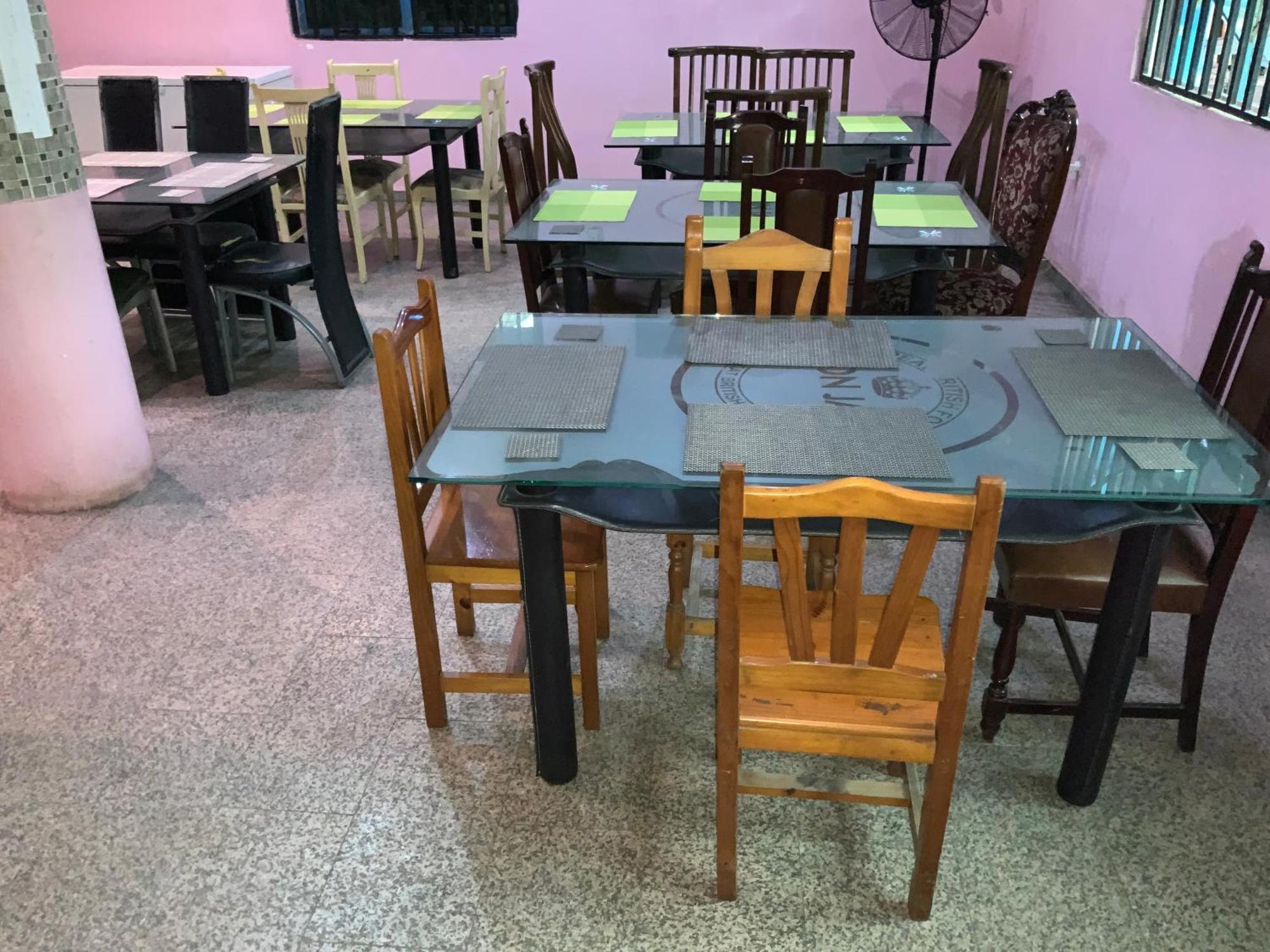 Senators Suites And Towers Hotel Omole Екстериор снимка