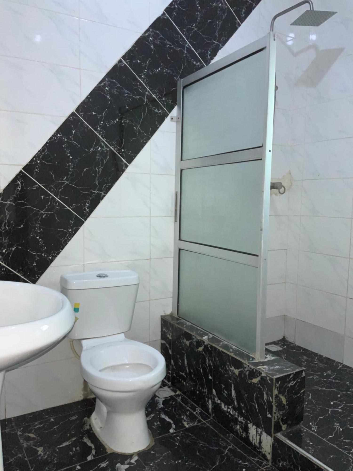 Senators Suites And Towers Hotel Omole Екстериор снимка